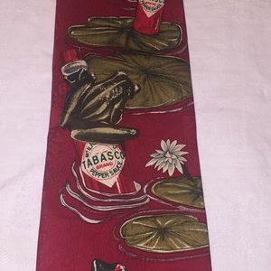 TABASCO FROGS & LILY PADS NECKTIE (RED)